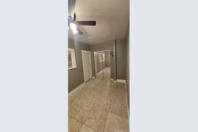 535 W 54th St, Los Angeles, CA 90037 - Photo 3