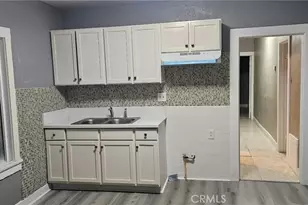 535 W 54th St, Los Angeles, CA 90037 - Photo 7
