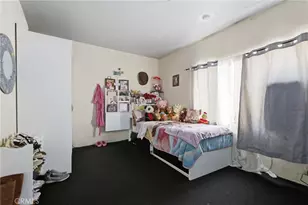 706 W 42nd, Los Angeles, CA 90037 - Photo 29