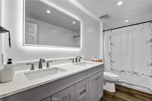 15012 Wyandotte, Los Angeles, CA 91405 - Photo 27