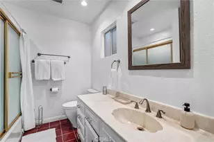 15012 Wyandotte, Los Angeles, CA 91405 - Photo 47