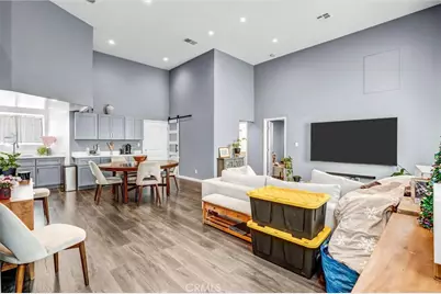 15012 Wyandotte, Los Angeles, CA 91405 - Photo 23