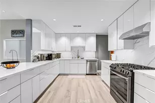 15012 Wyandotte, Los Angeles, CA 91405 - Photo 39