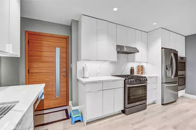 15012 Wyandotte, Los Angeles, CA 91405 - Photo 41