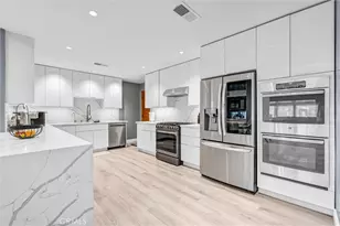 15012 Wyandotte, Los Angeles, CA 91405 - Photo 37