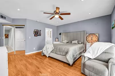 15012 Wyandotte, Los Angeles, CA 91405 - Photo 45