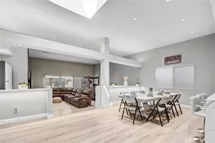 15012 Wyandotte, Los Angeles, CA 91405 - Photo 27