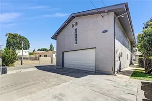 15012 Wyandotte, Los Angeles, CA 91405 - Photo 3