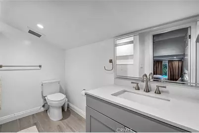 15012 Wyandotte, Los Angeles, CA 91405 - Photo 57