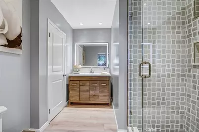 15012 Wyandotte, Los Angeles, CA 91405 - Photo 49