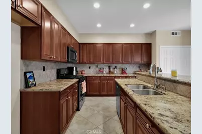 15128 Colville Court, Victorville, CA 92394 - Photo 9