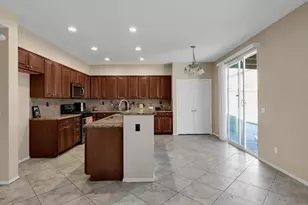 15128 Colville Ct, Victorville, CA 92394 - Photo 11