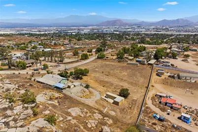 22201 Alviso, Perris, CA 92570 - Photo 25