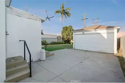 9812 S Denker, Los Angeles, CA 90047 - Photo 29