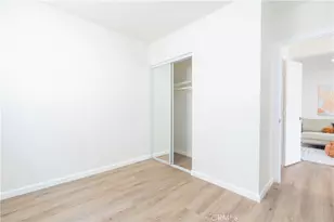 232 W 40th Pl, Los Angeles, CA 90037 - Photo 21