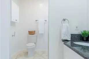 232 W 40th Pl, Los Angeles, CA 90037 - Photo 31