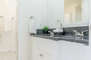 232 W 40th Pl, Los Angeles, CA 90037 - Photo 29