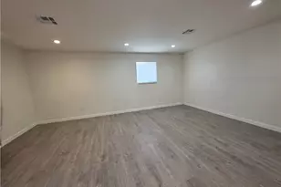 336 T, Bakersfield, CA 93304 - Photo 17