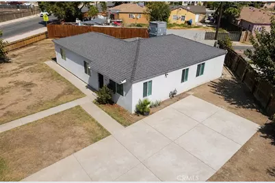 336 T, Bakersfield, CA 93304 - Photo 1