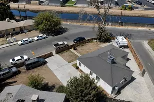 336 T, Bakersfield, CA 93304 - Photo 25
