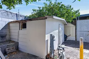 1025 S Riverside Ave, Rialto, CA 92376 - Photo 41