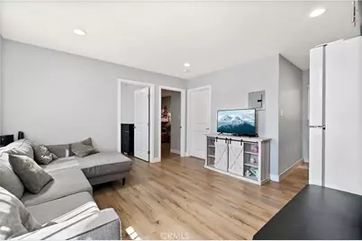 1301 E Pacific Coast, Los Angeles, CA 90744 - Photo 33