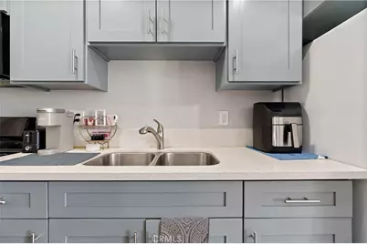 1301 E Pacific Coast, Los Angeles, CA 90744 - Photo 29