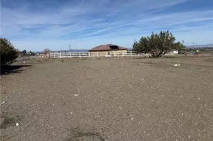 9591 Colfax Rd, Phelan, CA 92371 - Photo 21