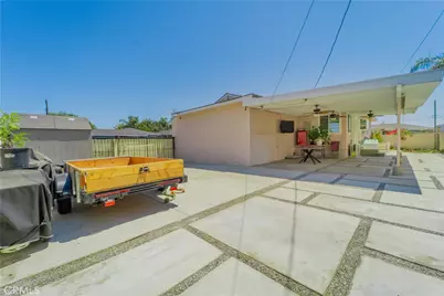 1141 W Young, Wilmington, CA 90744 - Photo 23