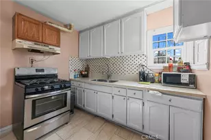 2111 E 118th St, Los Angeles, CA 90059 - Photo 11