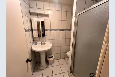 4815 Olanda, Lynwood, CA 90262 - Photo 15