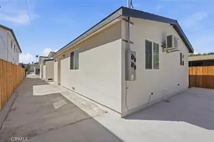 817 W 79th, Los Angeles, CA 90044 - Photo 25