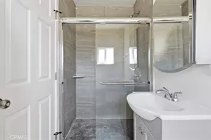 817 W 79th, Los Angeles, CA 90044 - Photo 9