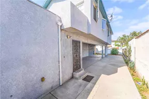 8463 S Halldale, Los Angeles, CA 90047 - Photo 3