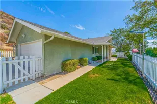 28236 Hot Springs, Canyon Country, CA 91351 - Photo 3