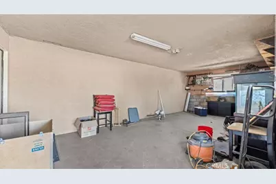 13561 Cuyamaca, Apple Valley, CA 92308 - Photo 17