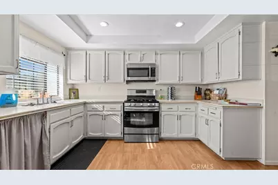 13561 Cuyamaca, Apple Valley, CA 92308 - Photo 9