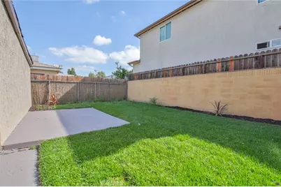 975 E 43rd, Los Angeles, CA 90011 - Photo 25