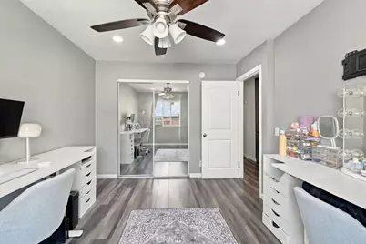 8800 Cedros Avenue #108, Panorama City, CA 91402 - Photo 17