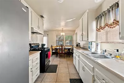 21211 Haston Place, Lakewood, CA 90715 - Photo 27
