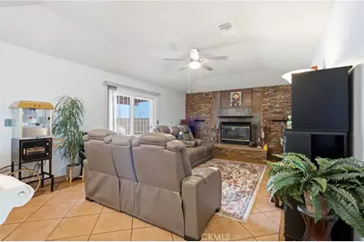 7851 Greenwood Avenue, California City, CA 93505 - Photo 19
