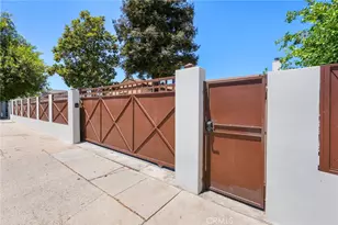 23701 Califa, Los Angeles, CA 91367 - Photo 65