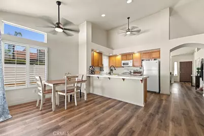 39257 Via Sonrisa, Murrieta, CA 92563 - Photo 19