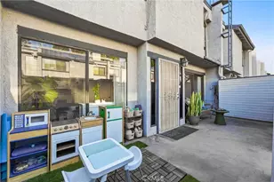 803 Victoria, Carson, CA 90746 - Photo 27