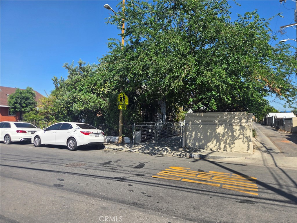 2 bedroom home for sale in Los Angeles, CA