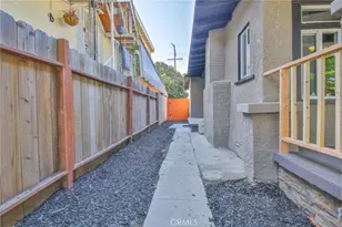1650 W 38th Pl, Los Angeles, CA 90062 - Photo 29