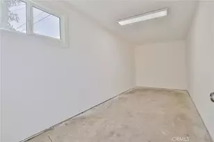 1650 W 38th Pl, Los Angeles, CA 90062 - Photo 37