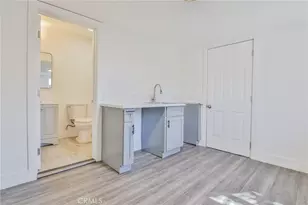 1650 W 38th Pl, Los Angeles, CA 90062 - Photo 33
