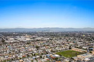 2049 W 71st St, Los Angeles, CA 90047 - Photo 39