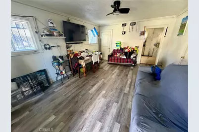 1016 W 51st Place, Los Angeles, CA 90037 - Photo 23